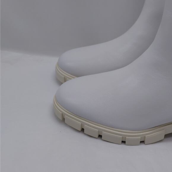 Journee Collection Womens Chelsea Ankle Boots Size 9 White Chunky Lug Sole - Picture 6 of 12